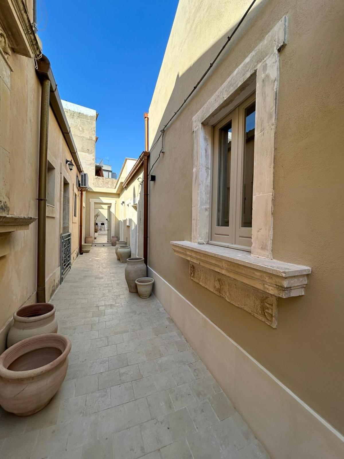 Notus Rooms Noto Exterior foto